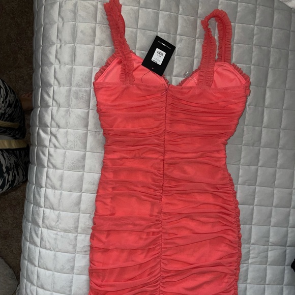 Coral ruched mini dress with sweetheart neckline - Picture 3 of 4
